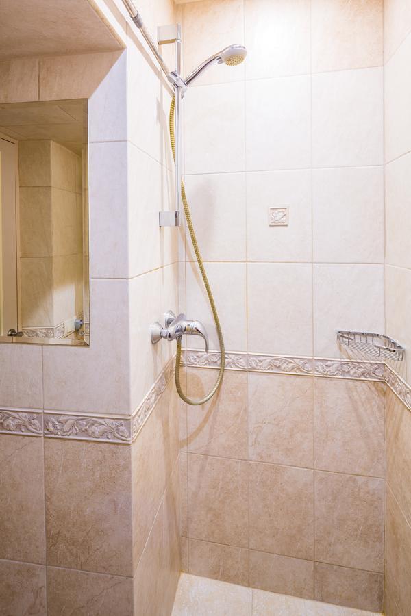 Apartment Krakivska 15 Lviv Exterior photo